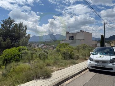 Terreny residencial en venda a Calle Montsià