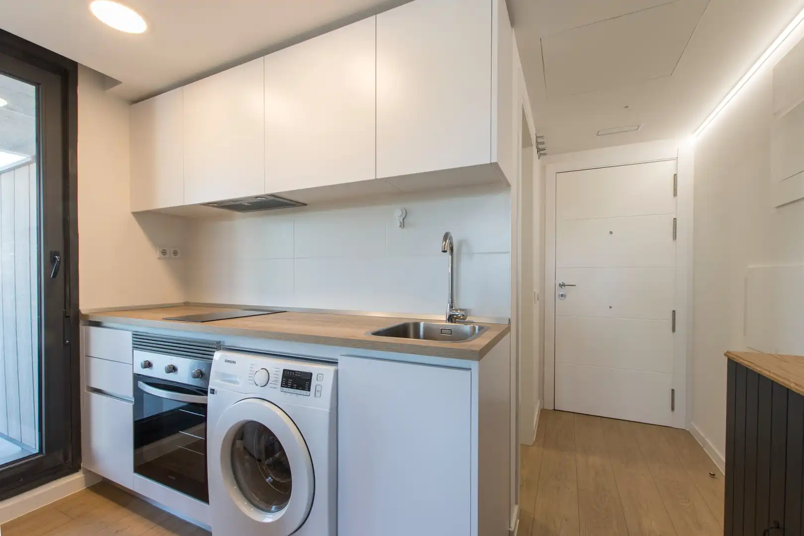 Cuina de Loft de lloguer en San Sebastián de los Reyes amb Aire condicionat, Calefacció i Terrassa
