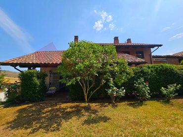 Chalet con jardín en venta en Calle Eras