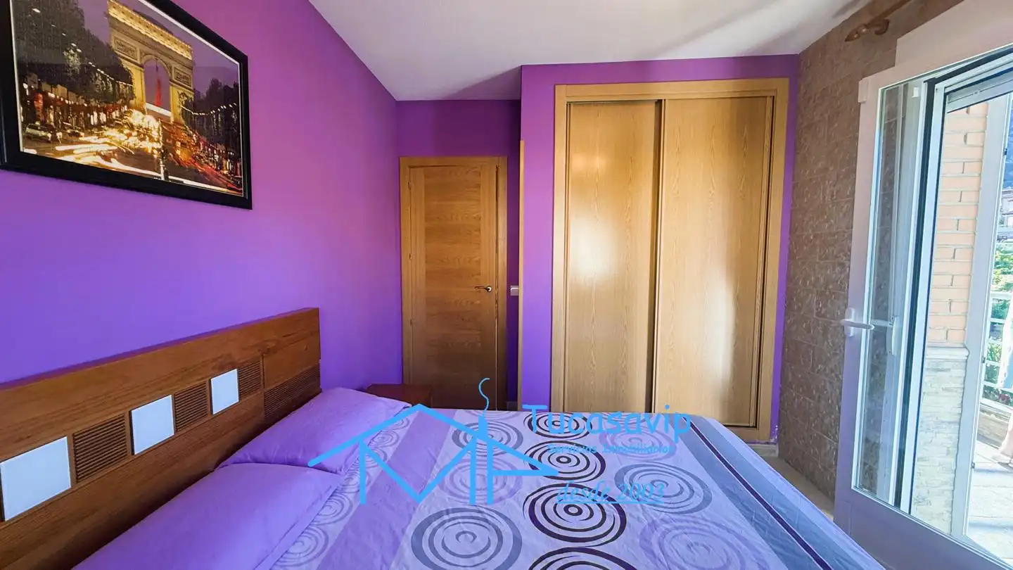 Dormitori de Casa o xalet en venda en Cebreros amb Calefacció, Jardí privat i Terrassa
