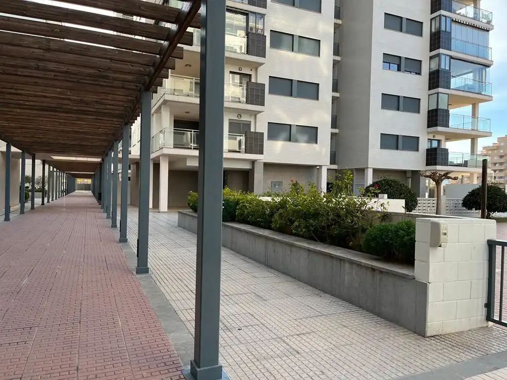 Vista exterior de Dúplex en venta en Oropesa del Mar / Orpesa con Aire acondicionado, Calefacción y Terraza
