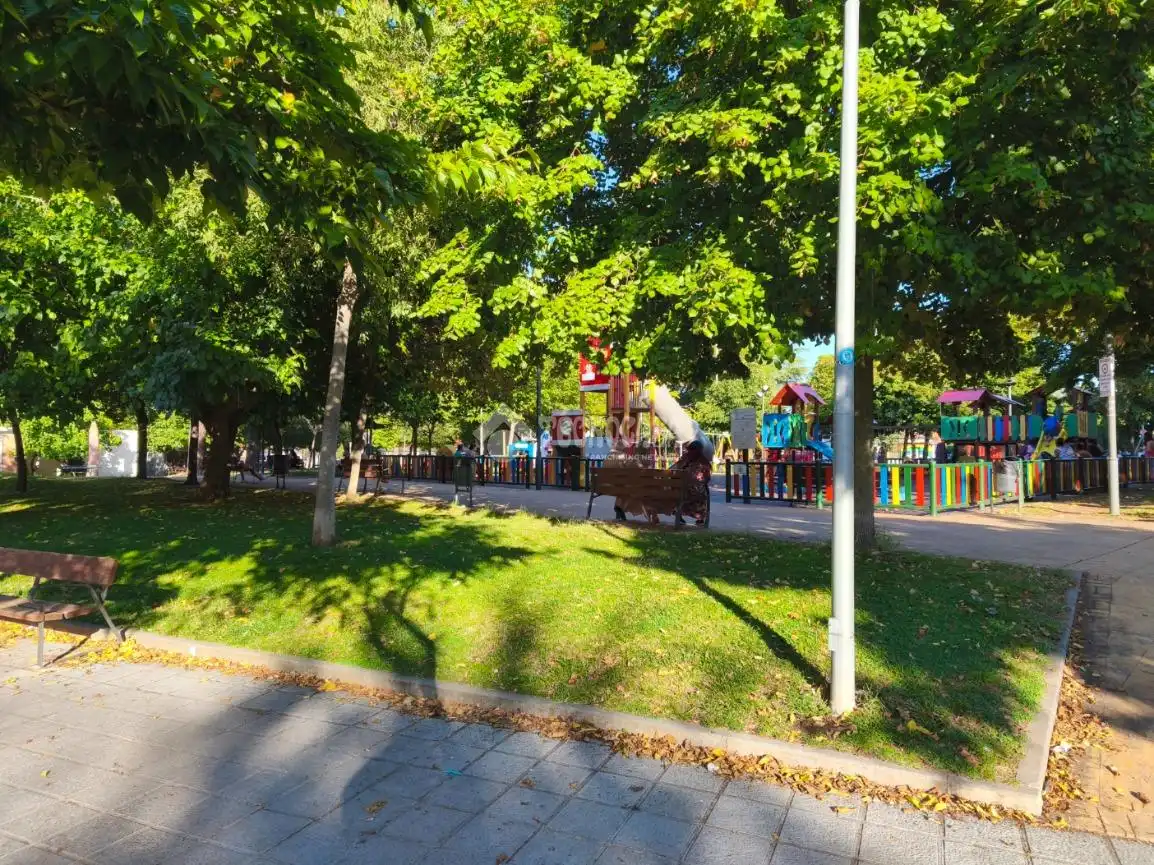 Vista exterior de Pis en venda en Azuqueca de Henares amb Aire condicionat, Calefacció i Balcó