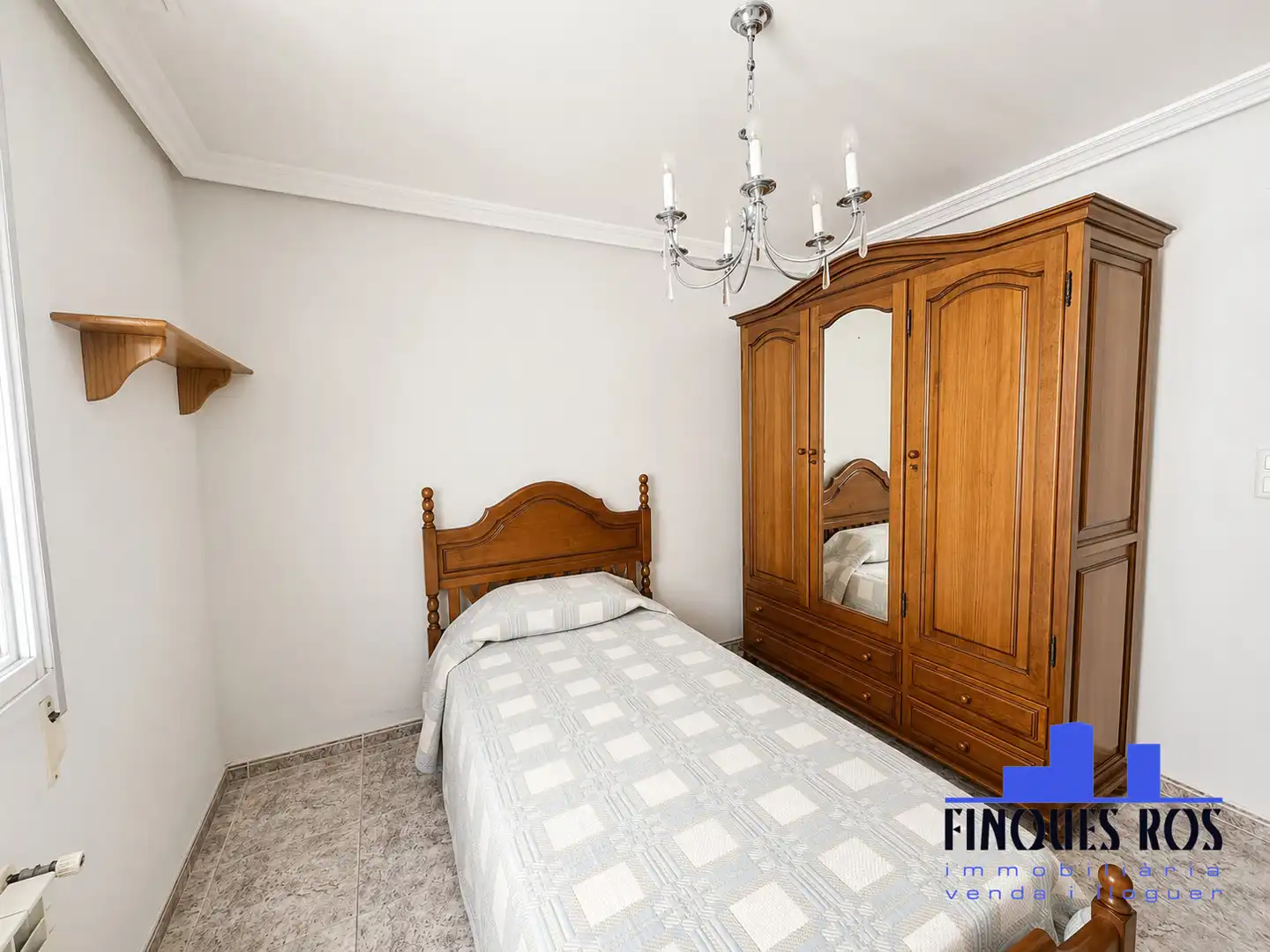 Habitación de Casa adosada en venta en Vinaròs con Calefacción, Terraza y Amueblado