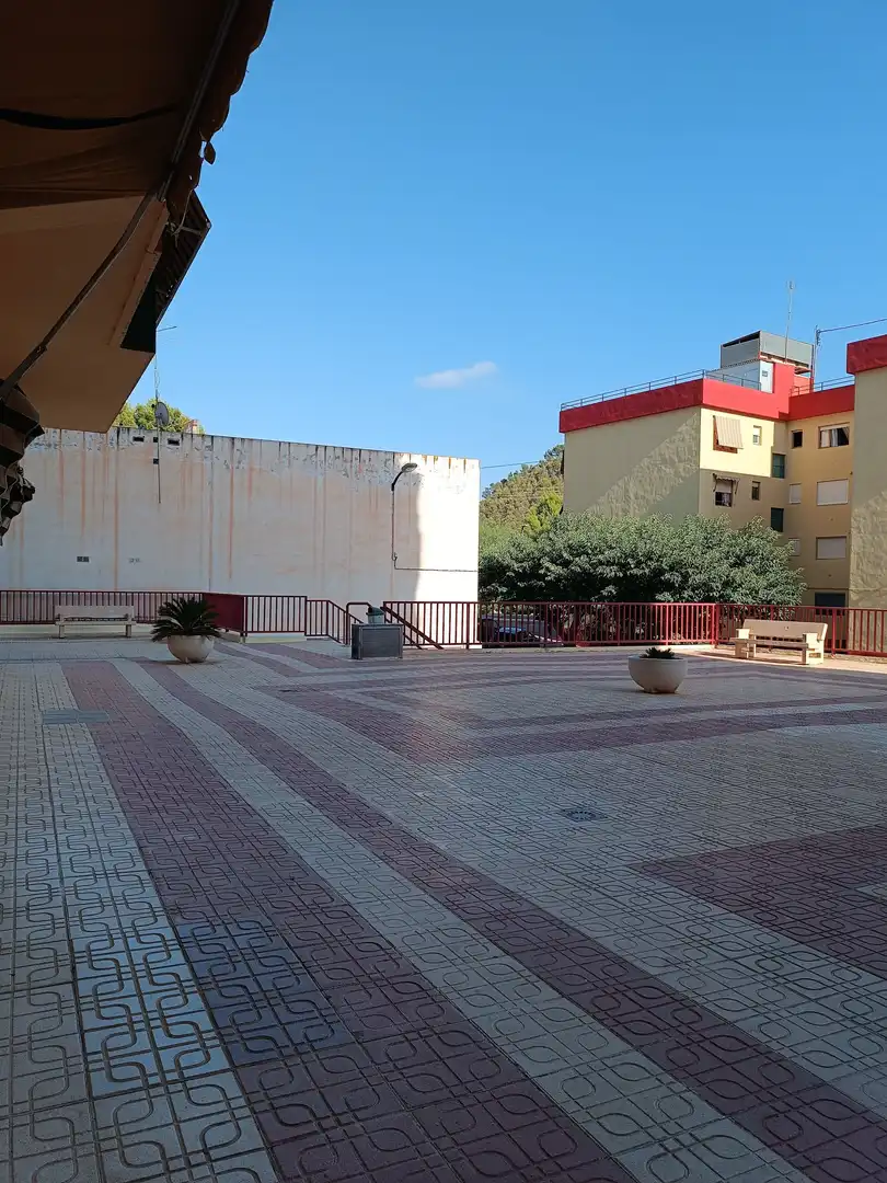 Vista exterior de Local en venta en Jijona / Xixona con Aire acondicionado