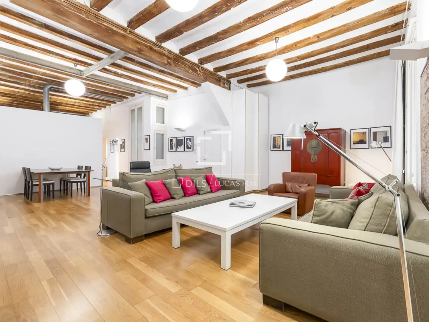 Wohnzimmer von Wohnung zum Verkauf in Barcelona mit Klimaanlage, Heizung und Parkett