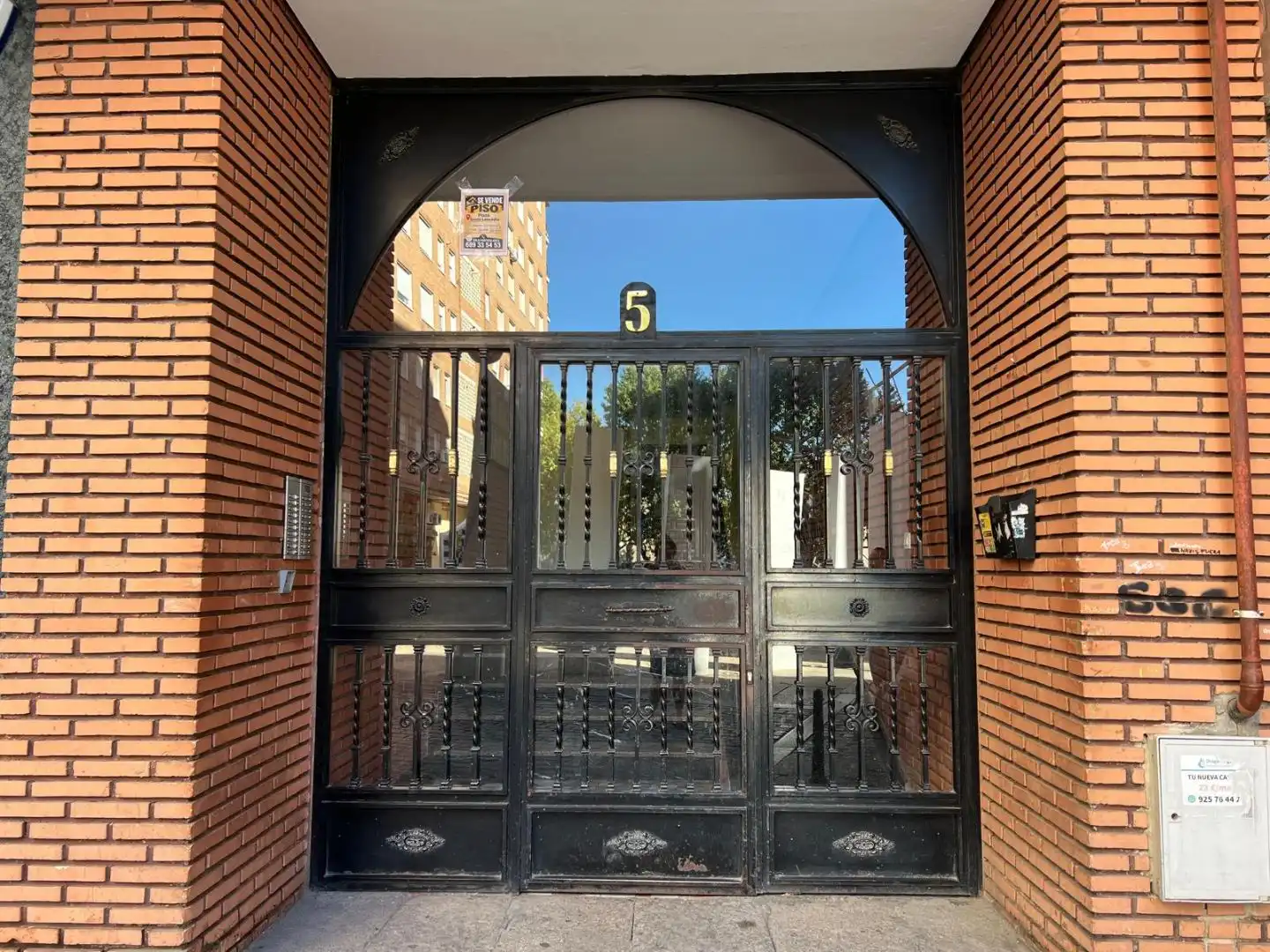 Vista exterior de Pis en venda en Talavera de la Reina amb Terrassa