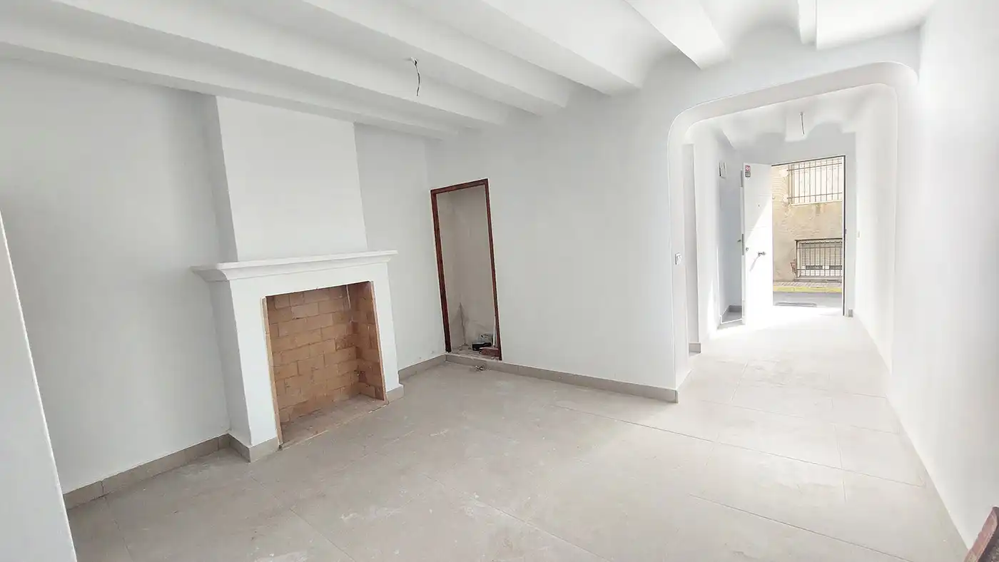Casa adosada en venda en El Pinós / Pinoso amb Balcó