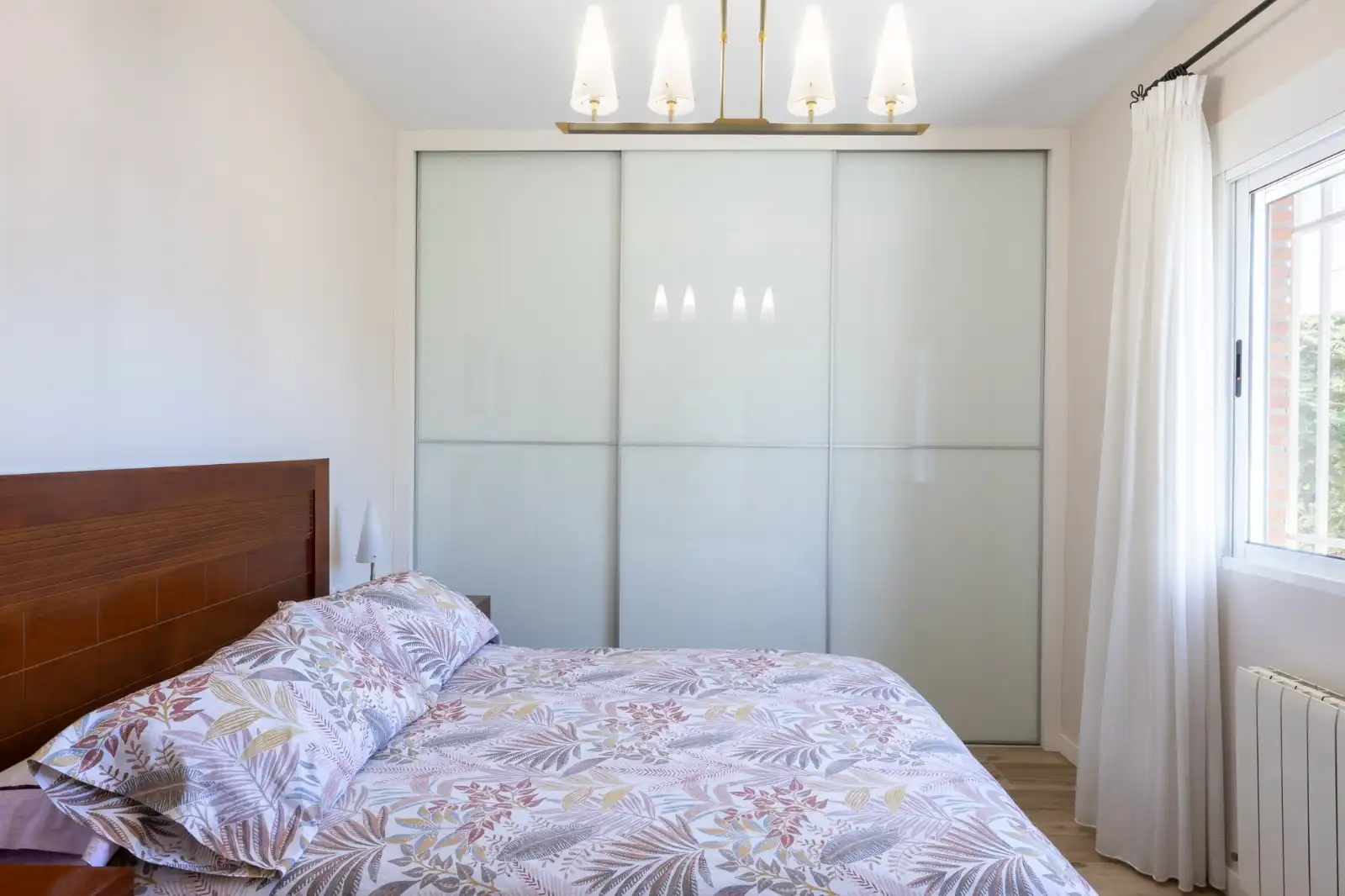 Dormitori de Casa o xalet en venda en Montserrat amb Aire condicionat, Calefacció i Jardí privat