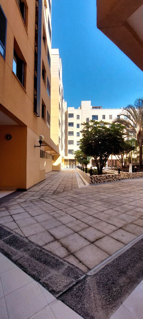 Vista exterior de Àtic en venda en Las Palmas de Gran Canaria amb Aire condicionat, Terrassa i Traster