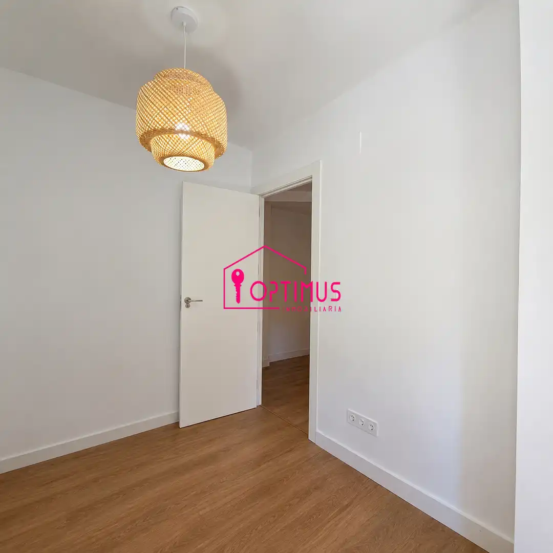 Bedroom of Apartments for sale in Valencia  with Air Conditioner, Oven and Balcony