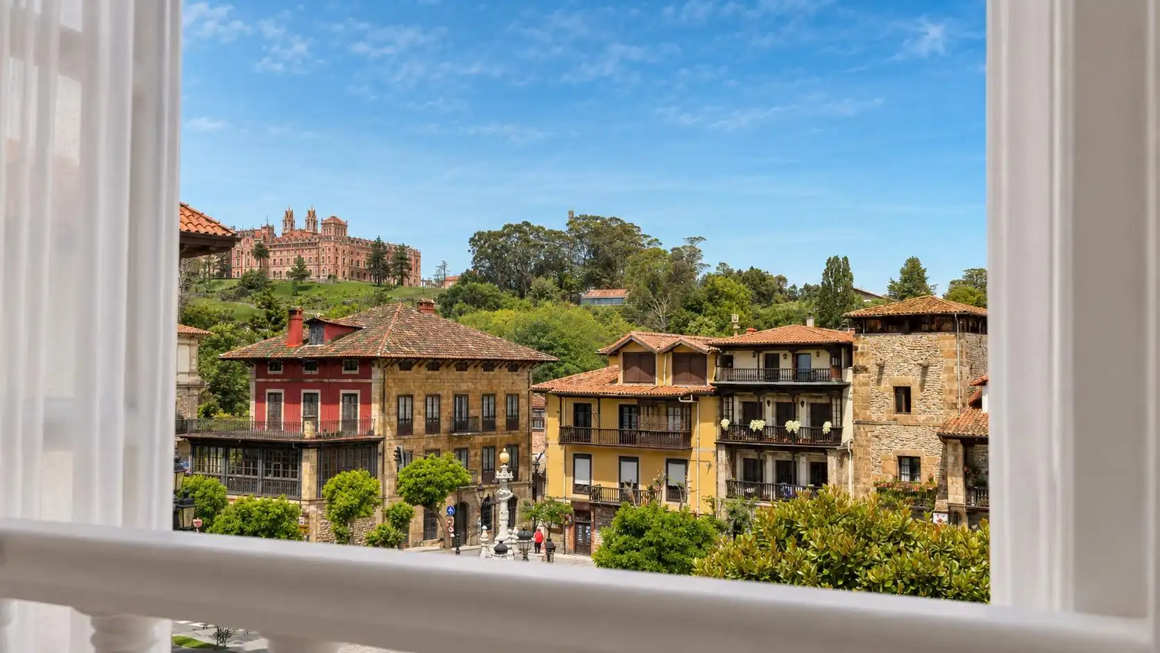 Vista exterior de Piso en venta en Comillas (Cantabria) con Calefacción
