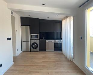 Cuina de Àtic de lloguer en  Zaragoza Capital amb Aire condicionat, Calefacció i Terrassa