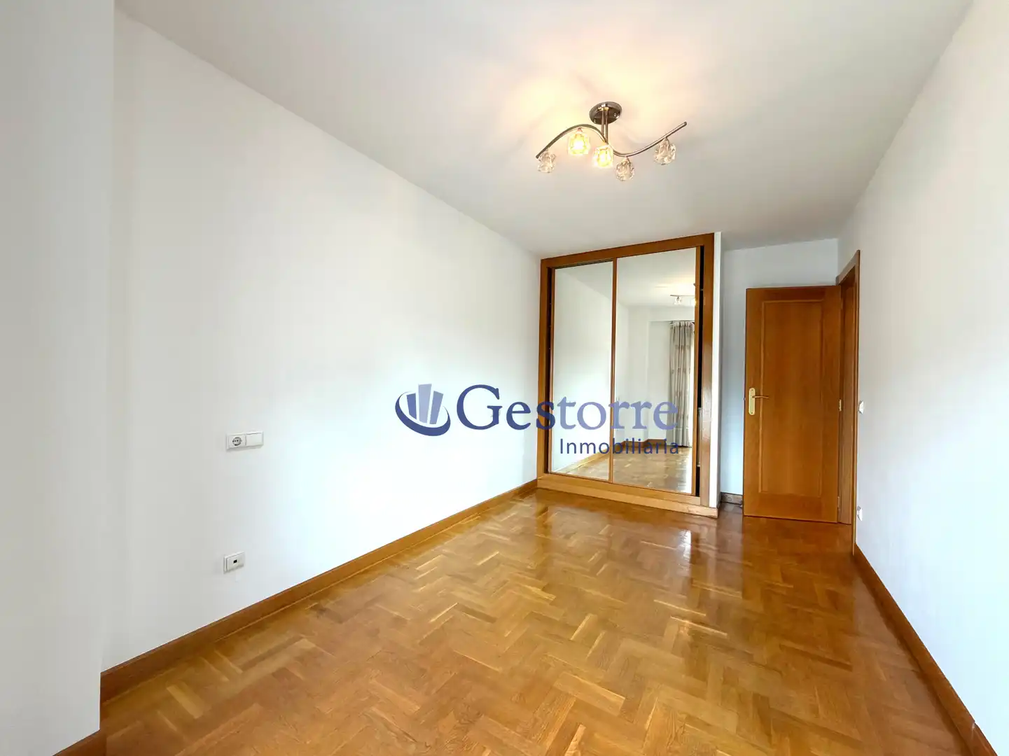 Piso en venta en Oviedo , Asturias