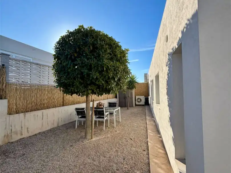 Casa pareada con piscina en venta en Edmundo Dantés 18, imagen 11