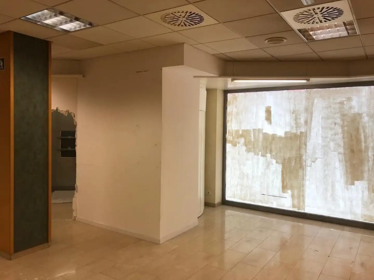 Geschaftsraum zur Miete in Carrer de Lleida, Sagnier - Plaça de Catalunya