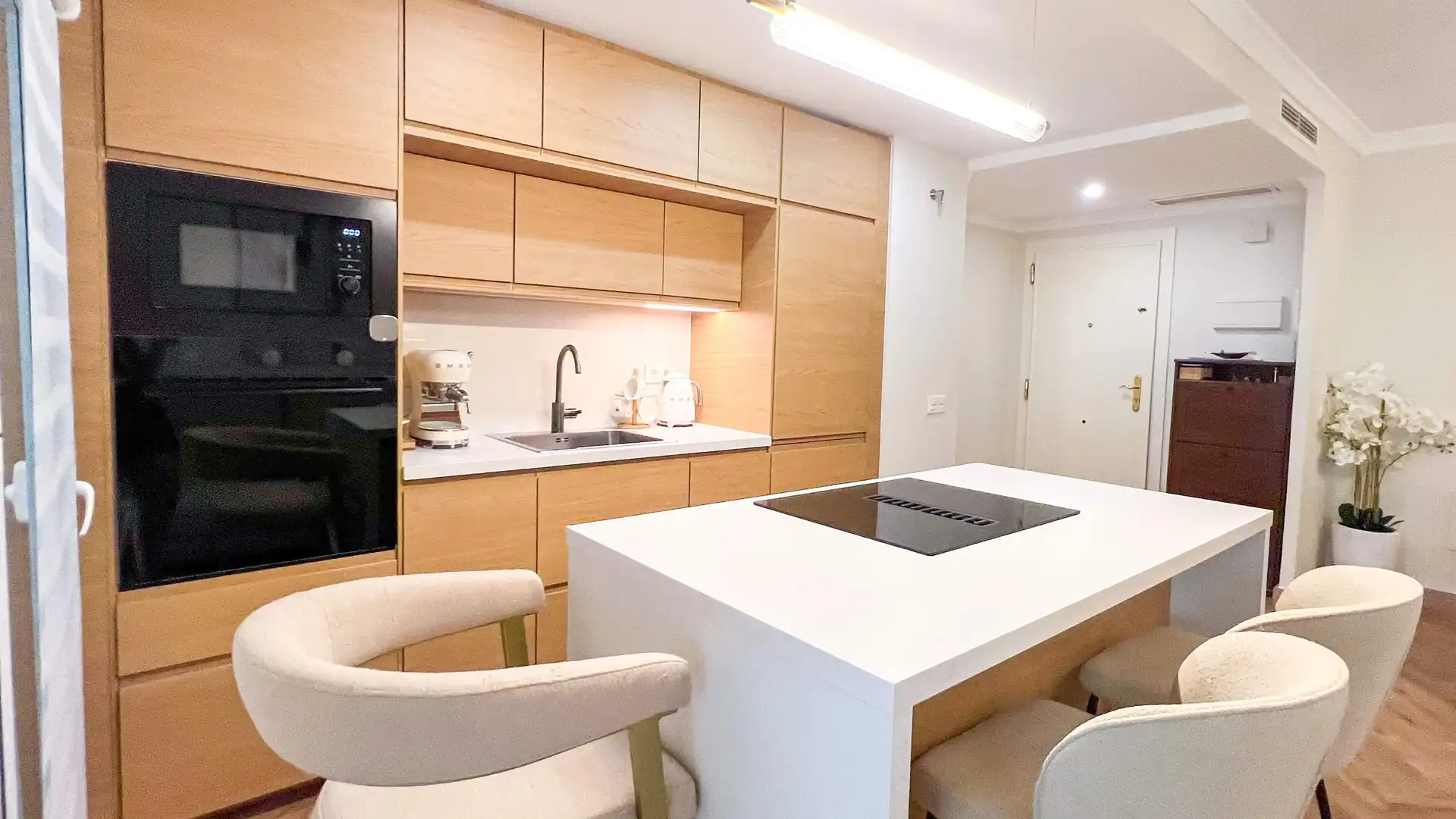 Cuina de Apartament en venda en Marbella amb Terrassa i Piscina comunitària