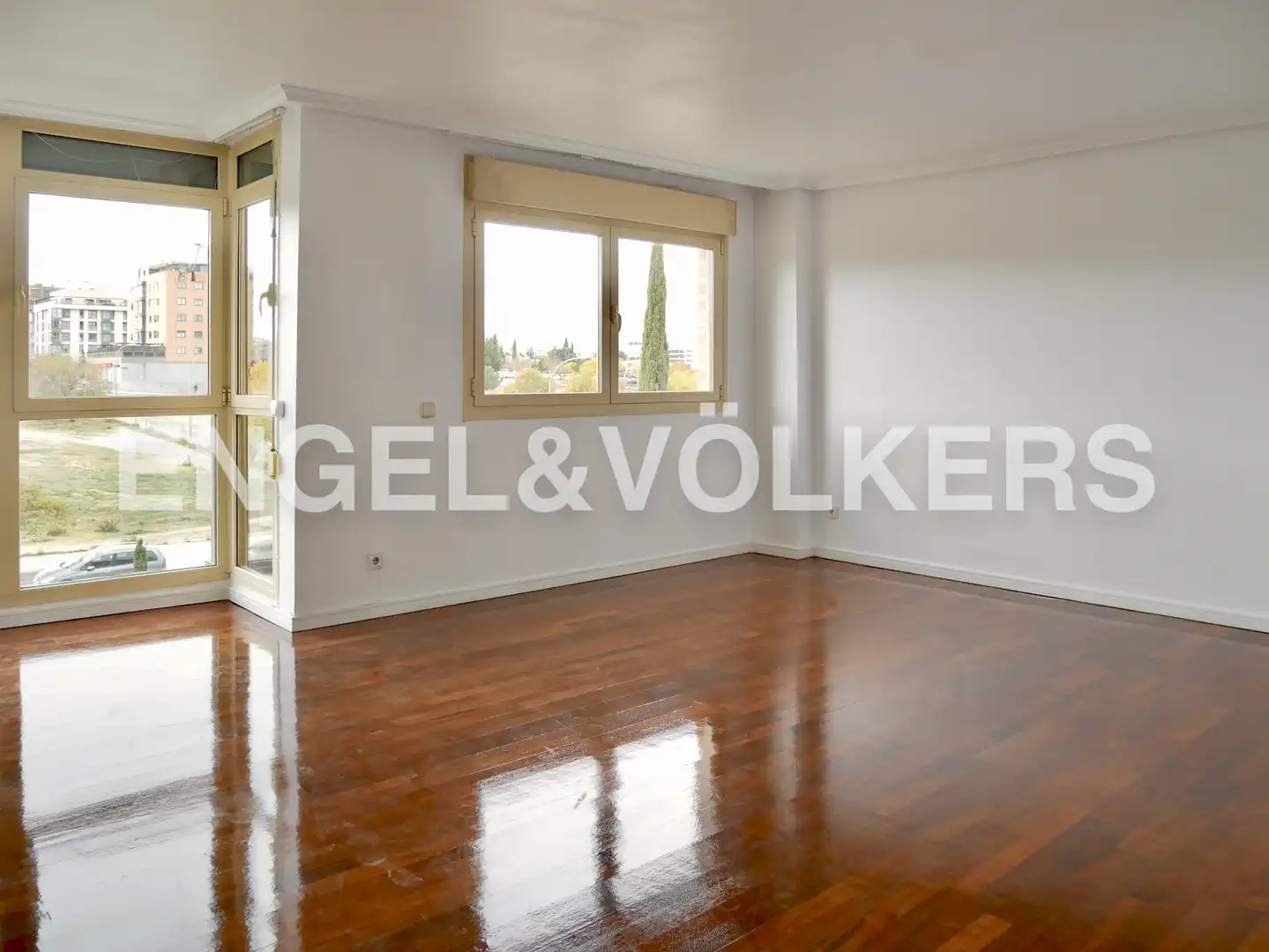 Living room of Flat for sale in Madrid  with Air Conditioner, Heating and Swimming Pool