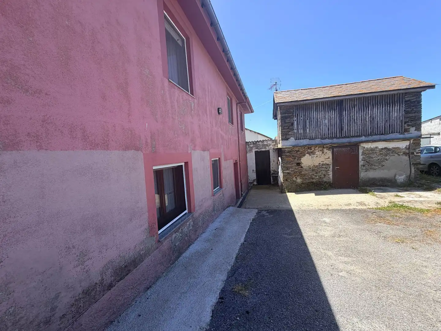 Vista exterior de Casa o chalet en venta en Navia con Calefacción, Terraza y Trastero