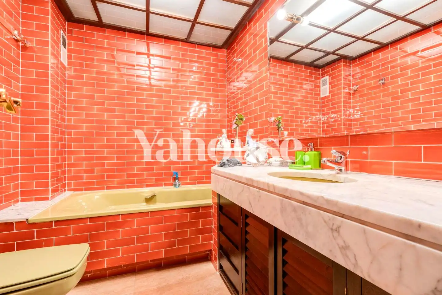 Bathroom of Flat for sale in Barcelona