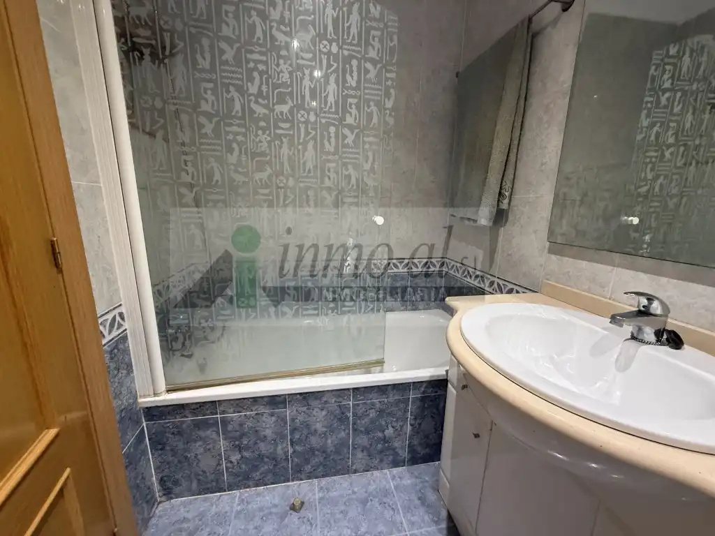 Appartamento con balcone in vendita a Calle Santo Tomas, imagen 9
