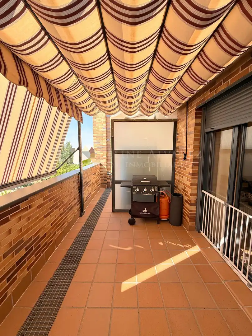 Terraza de Ático en venta en Parla con Aire acondicionado, Calefacción y Terraza