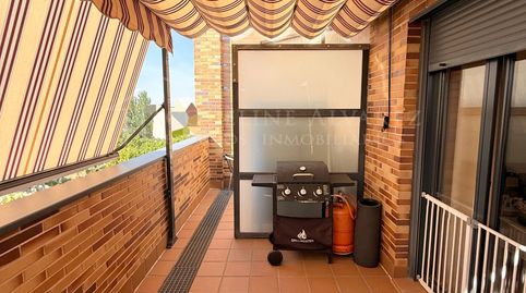 Foto 3 de Ático en venta en Fuentebella -San Felix - El Leguario, Parla