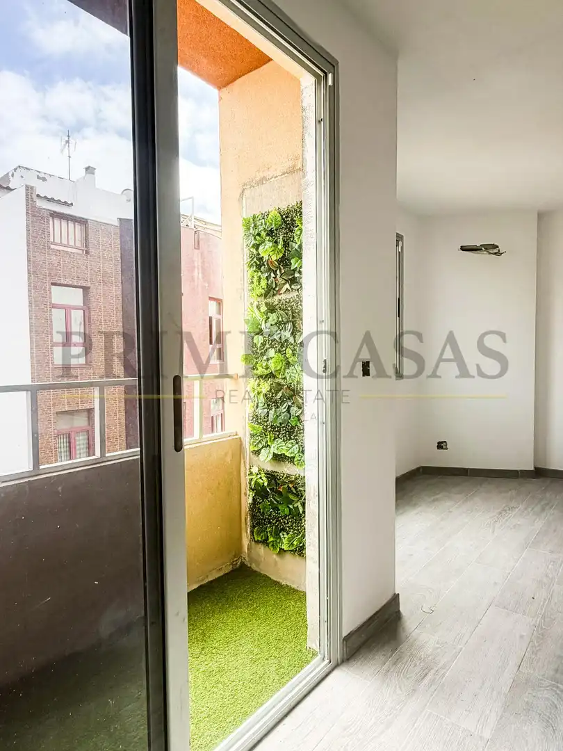 Terraza de Ático en venta en Las Palmas de Gran Canaria con Balcón