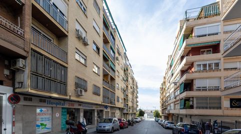 Foto 2 de Apartamento en venta en Calle de María Luisa de Dios, 3, Pajaritos, Granada Capital