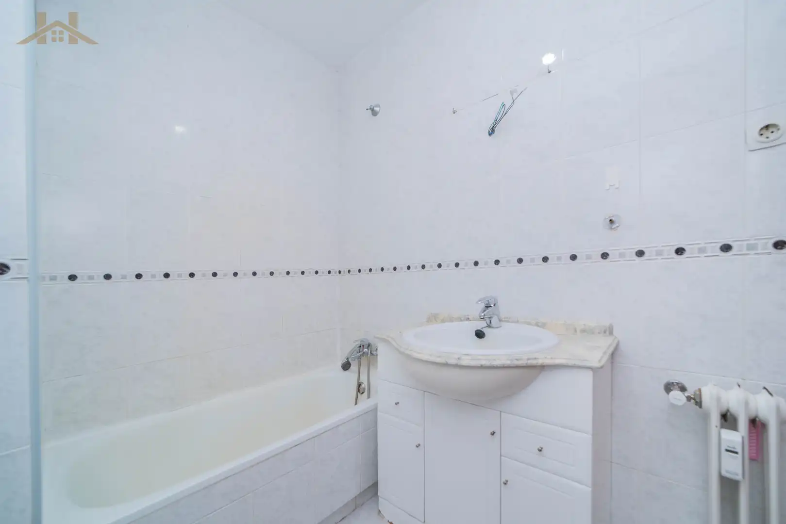 Badezimmer von Wohnung zum Verkauf in Fuenlabrada mit Heizung, Parkett und Terrasse
