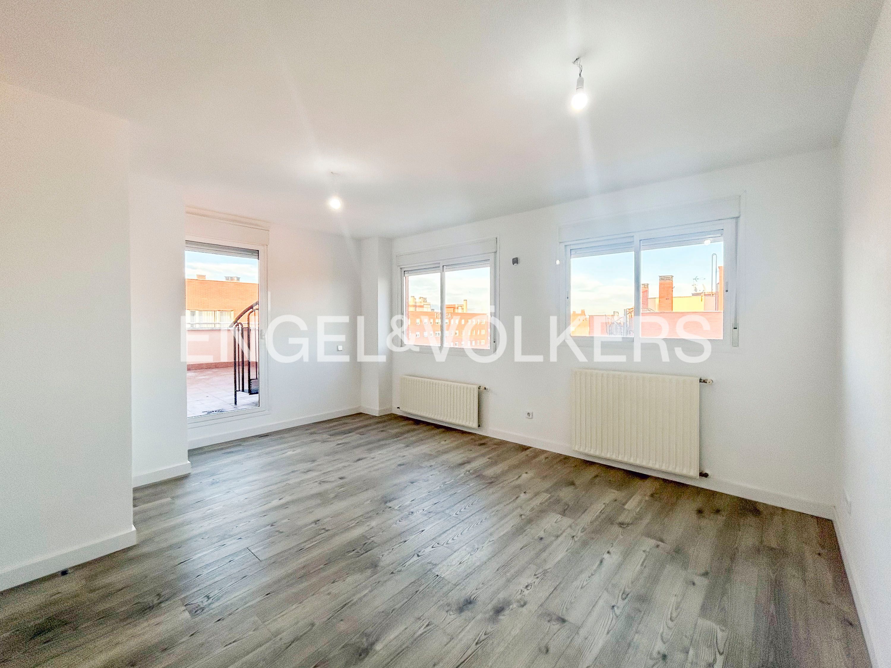 Living room of Attic for sale in Alcobendas  with Heating, Terrace and Storage room