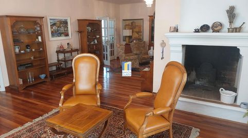 CASA EN VENTA DE 6 DORMITORIOS, 4 BAÑOS, JARDÍN Y GARAJE EN URB. LAS VILLAS, MORALES DEL VINO., imatge 3