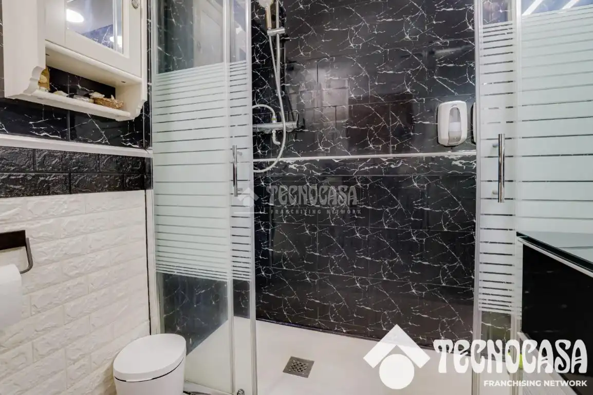 Baño de Piso en venta en Viladecans con Balcón