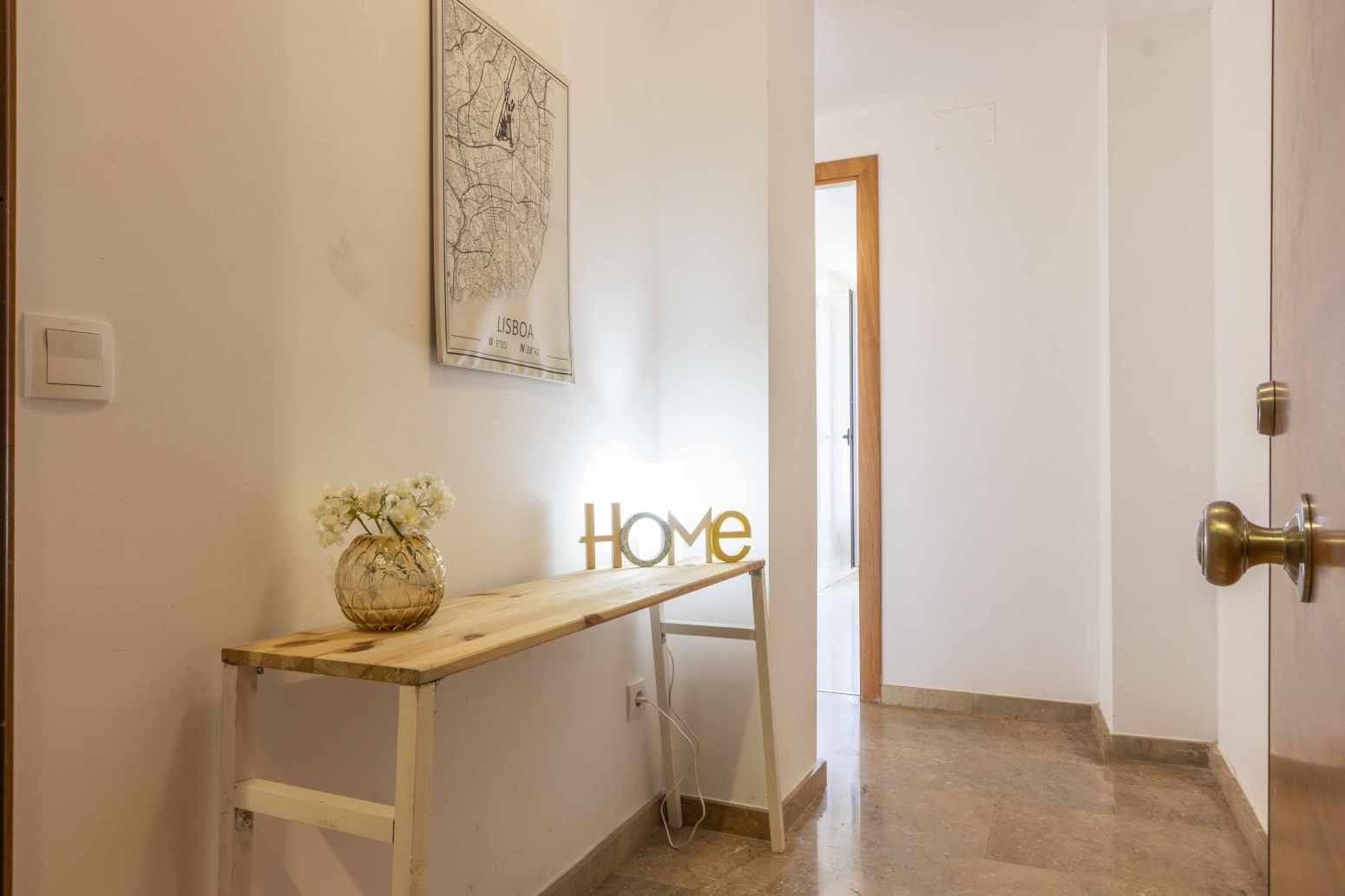 Flat for sale in Emperador  with Balcony