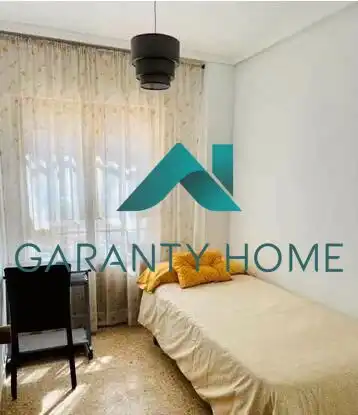 Habitación de Piso de alquiler en Cuenca con Calefacción y Amueblado