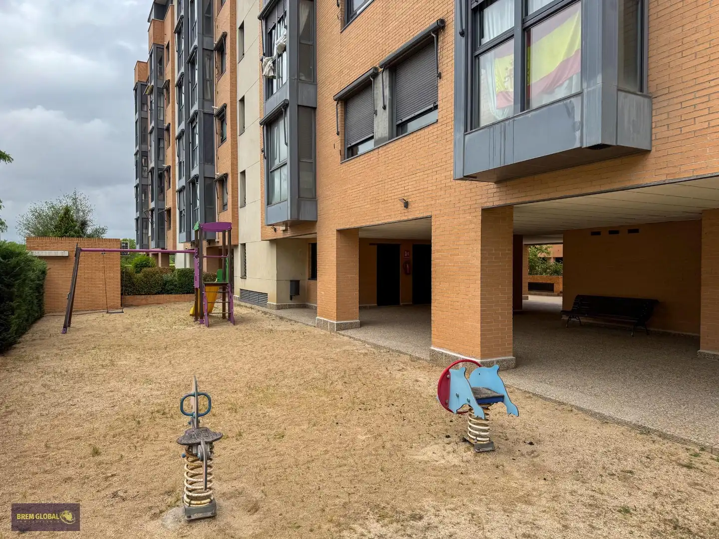 Vista exterior de Piso en venta en Madrid con Aire acondicionado, Calefacción y Jardín privado