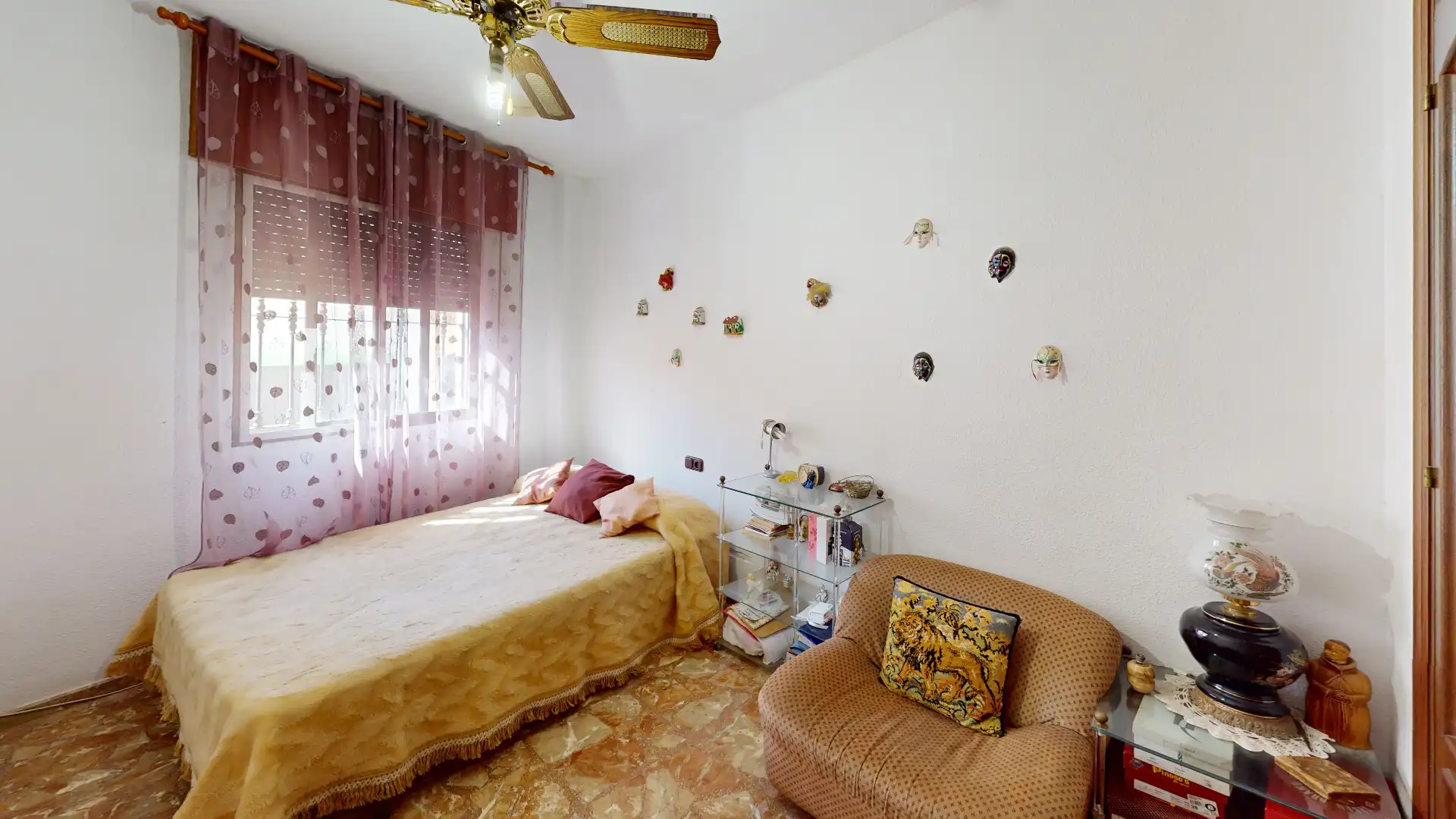 Dormitori de Casa o xalet en venda en Almería amb Aire condicionat, Terrassa i Traster