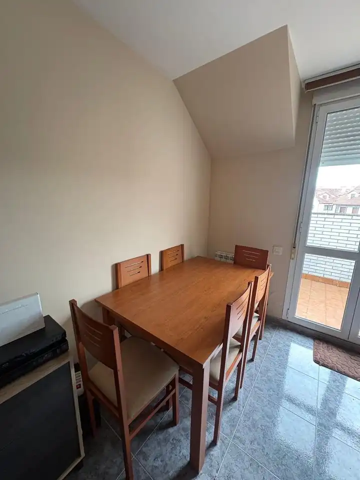 Comedor de Piso de alquiler en Meruelo