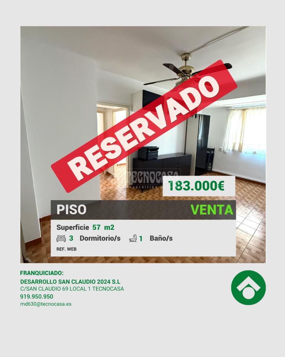 Bedroom of Flat for sale in  Madrid Capital