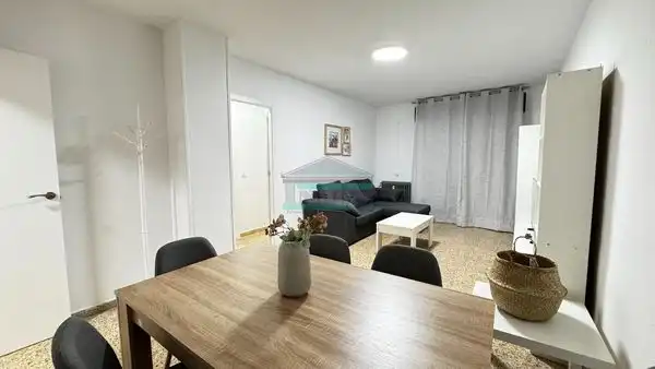 Living room of Flat for rent in Granada  with Furnished, TV and Balcony