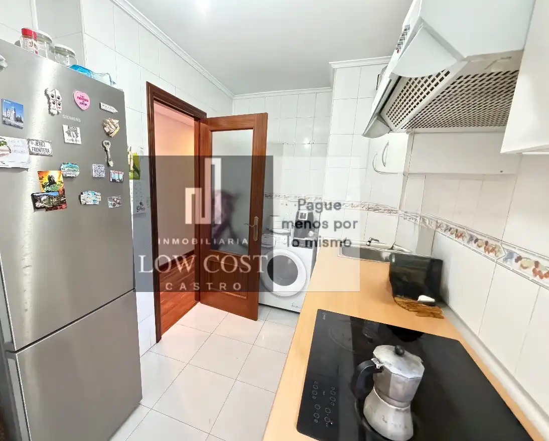 Cocina de Ático en venta en Castro-Urdiales con Calefacción, Terraza y Balcón