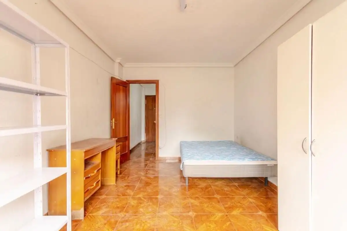 Schlafzimmer von Wohnung zum Verkauf in Parla mit Heizung