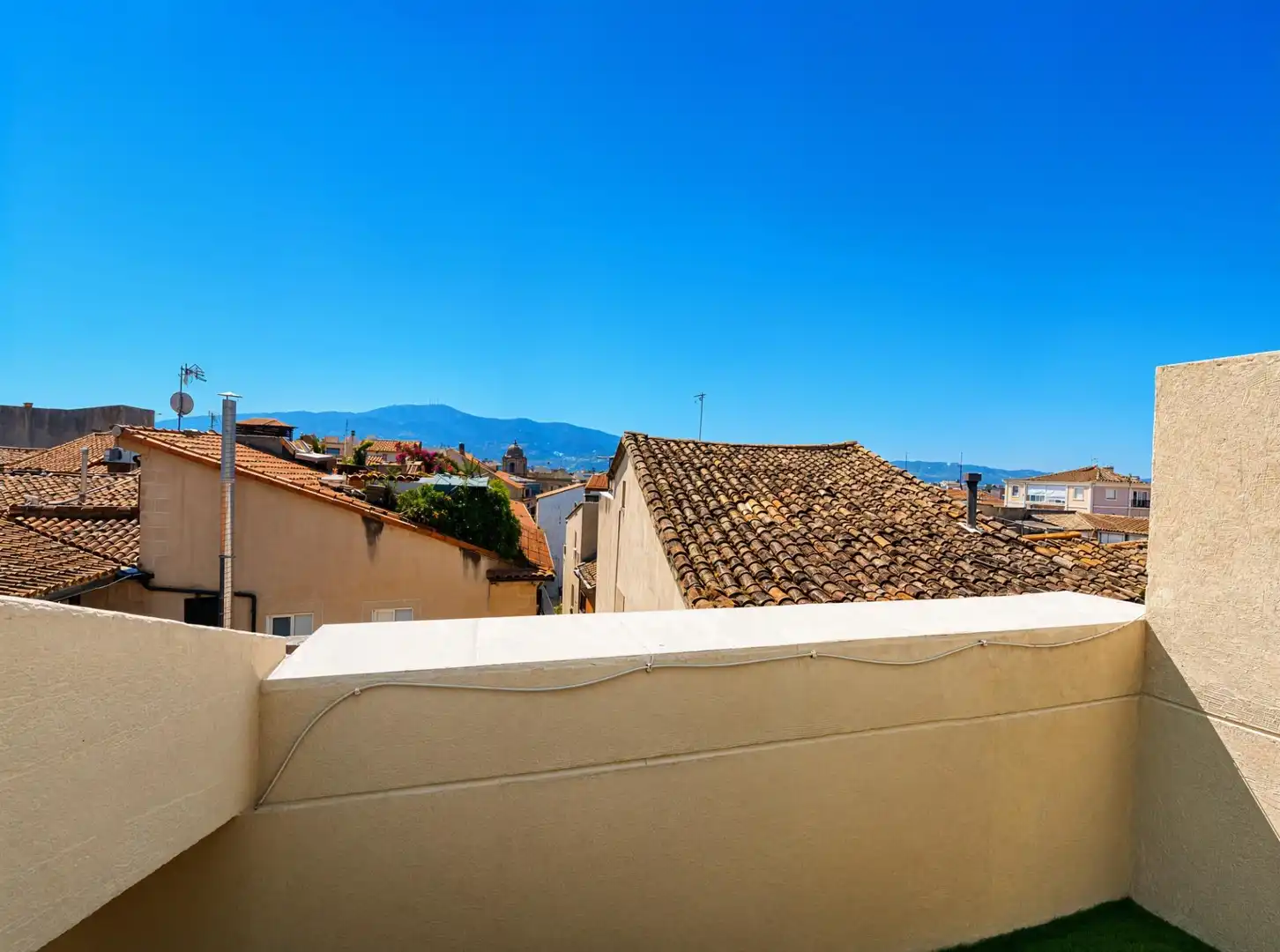 Vista exterior de Pis de lloguer en Plasencia amb Aire condicionat, Parquet i Terrassa