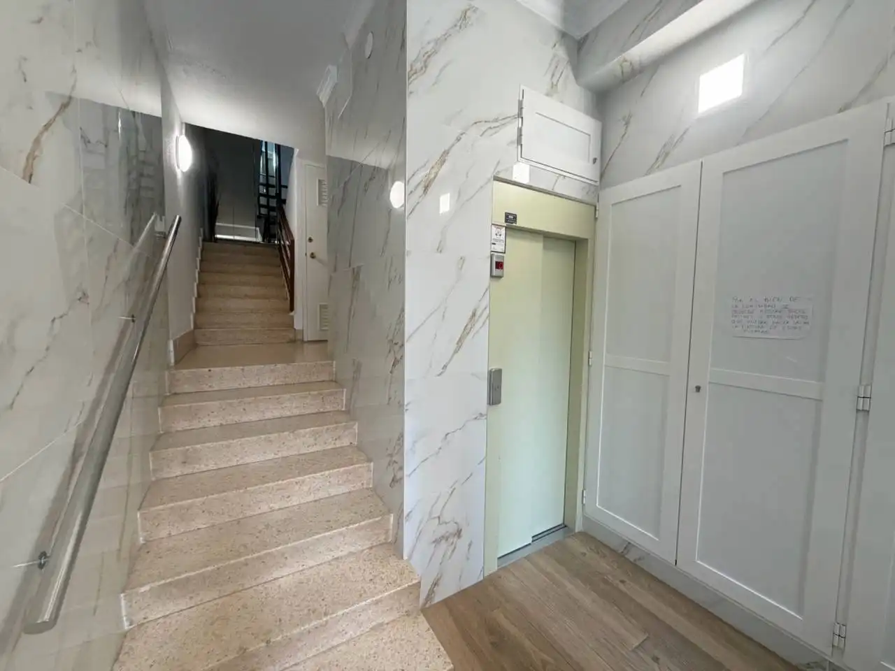 Wohnung zum Verkauf in Onda mit Klimaanlage, Terrasse und Abstellraum