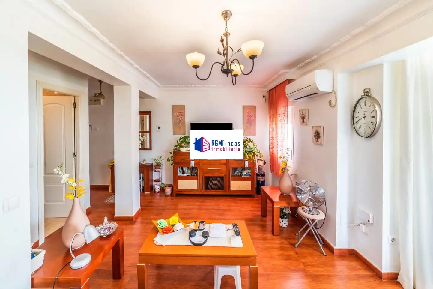 Living room of Flat for sale in Sevilla