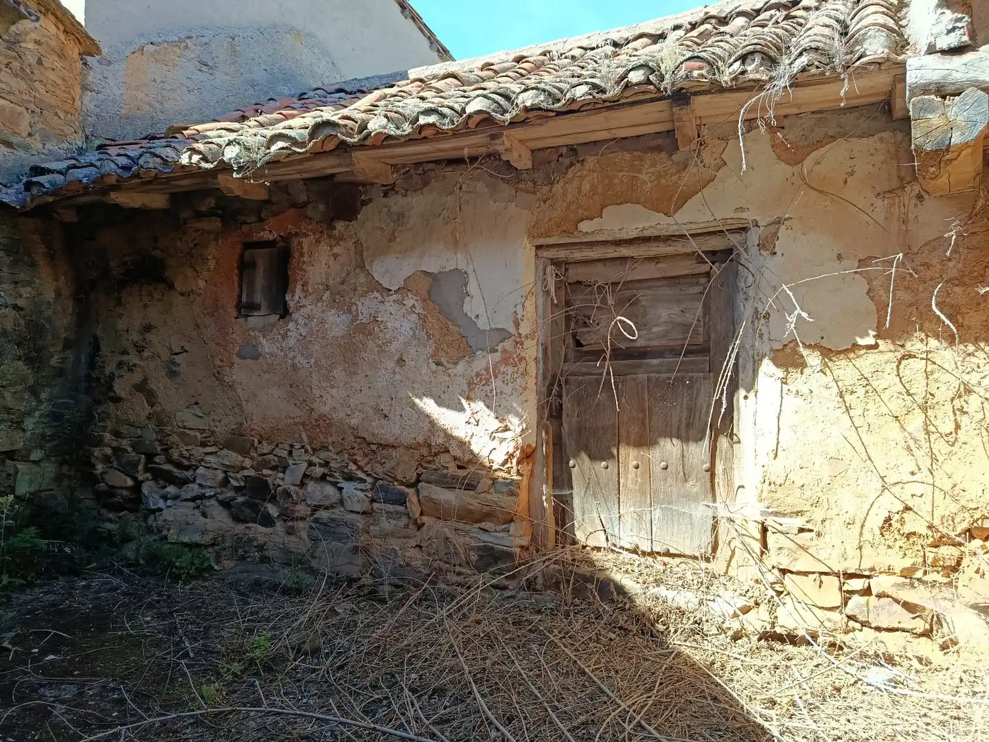 Vista exterior de Finca rústica en venda en Val de San Lorenzo amb Terrassa
