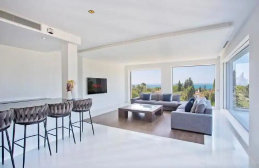 Sala d'estar de Casa o xalet de lloguer en Marbella amb Aire condicionat, Jardí privat i Terrassa