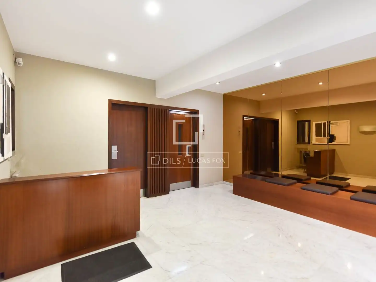 Flat for sale in Barcelona  with Air Conditioner, Heating and Terrace
