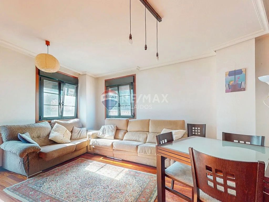 Living room of Duplex for sale in Vigo   with Heating, Parquet flooring and Storage room