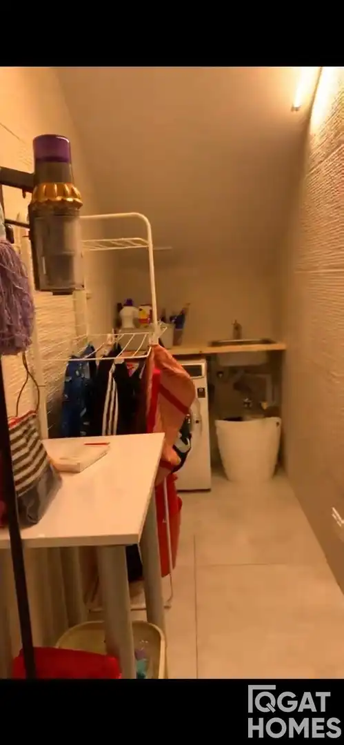 Badezimmer von Dachboden zur Miete in Gavà mit Klimaanlage, Schwimmbad und Gemeinschaftspool