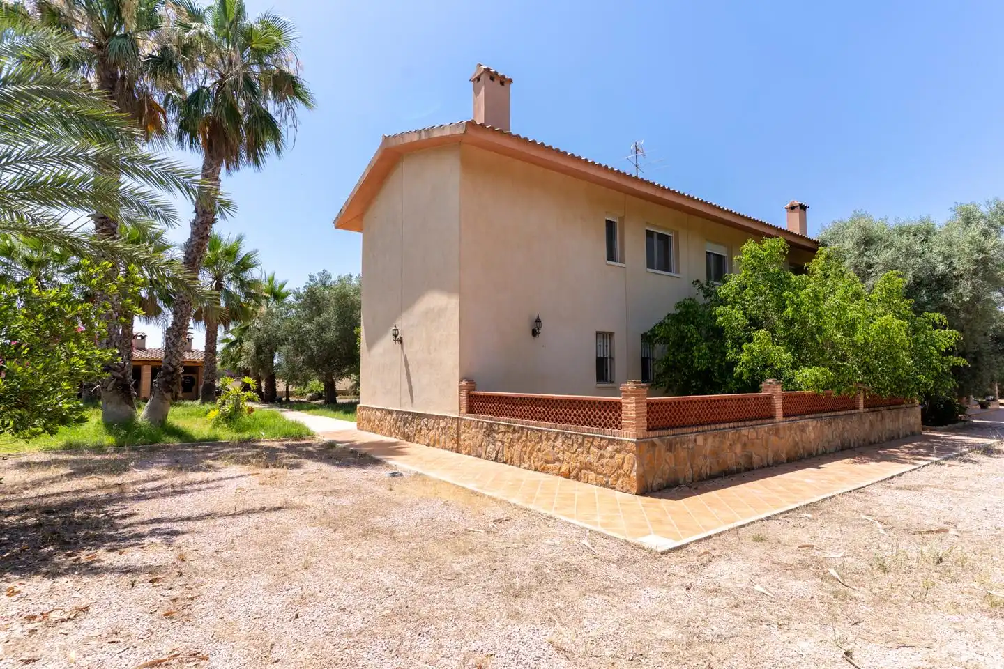 Vista exterior de Casa o xalet en venda en Elche / Elx amb Calefacció, Terrassa i Traster